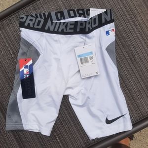 Nike pro dri-fit shorts. Youth M